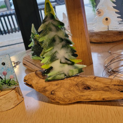 fused-glass-tree-on-drift-wood